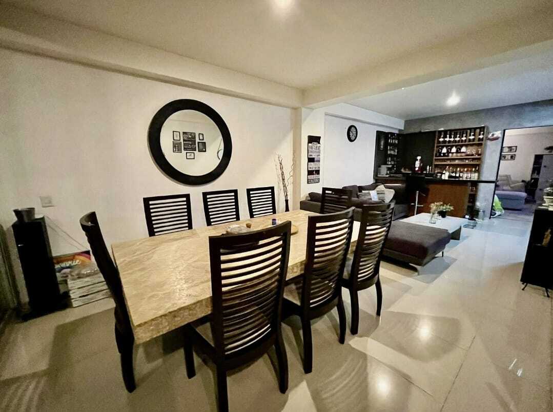 3 de 12: AREA DE COMEDOR