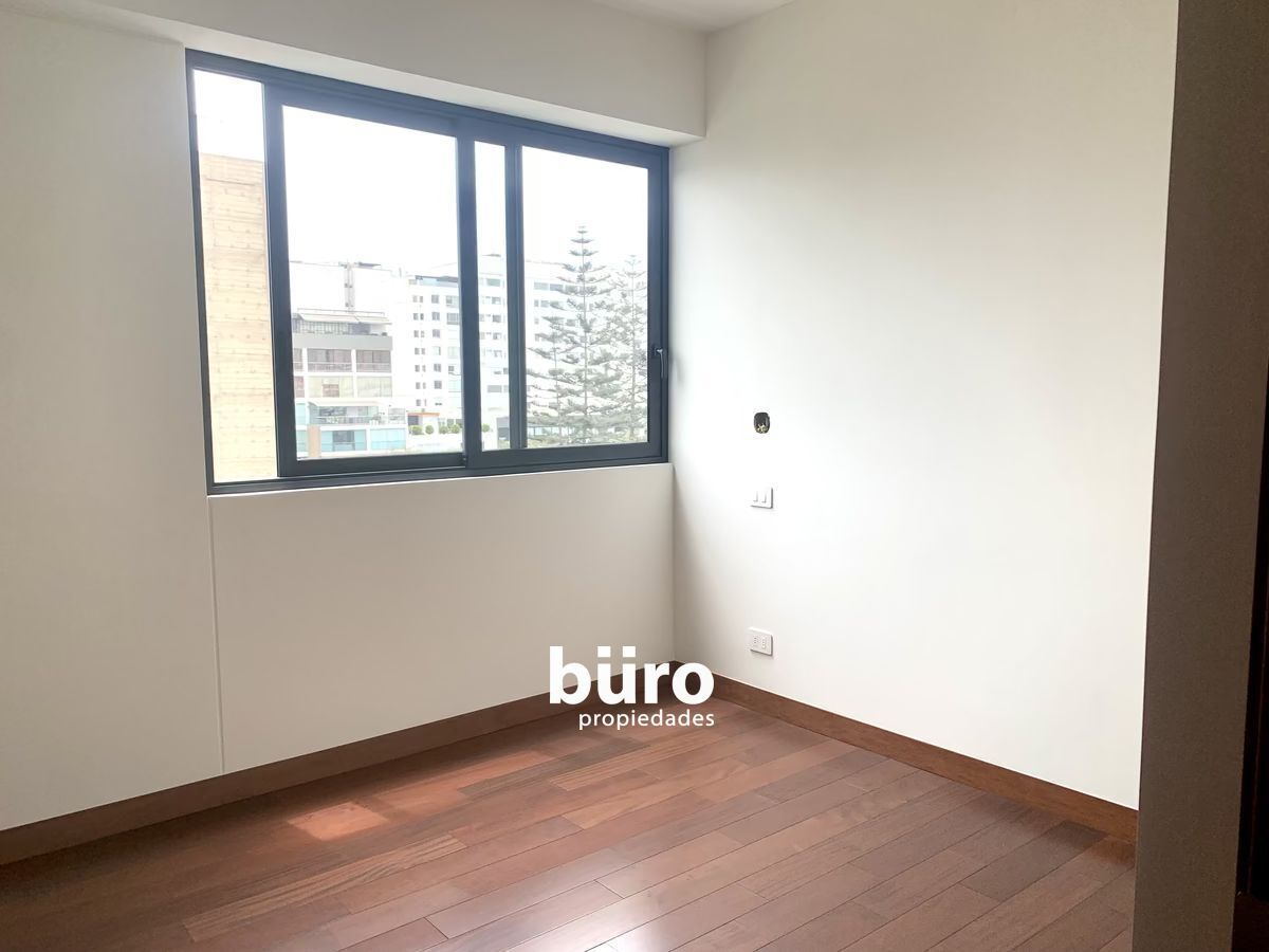 6 de 12: Dormitorio Secundario