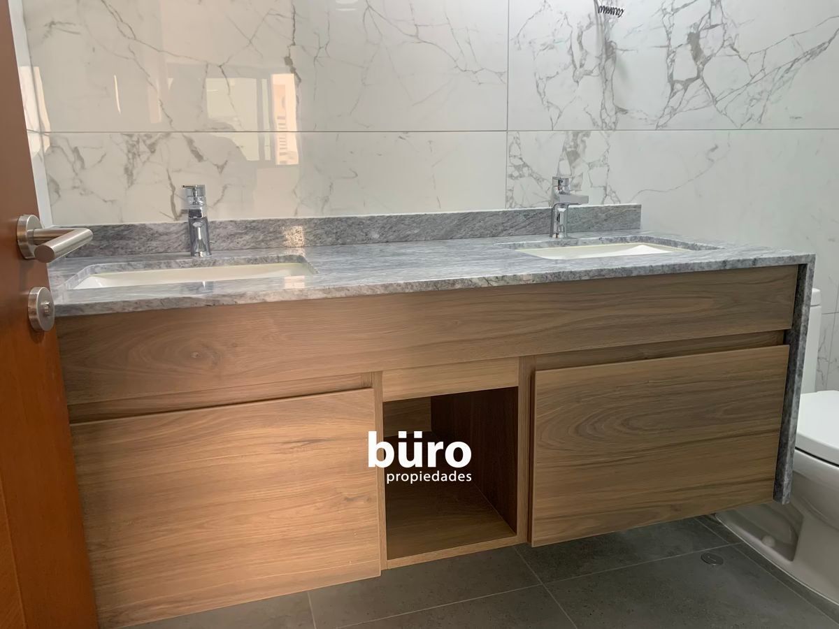 5 de 12: Baño Principal