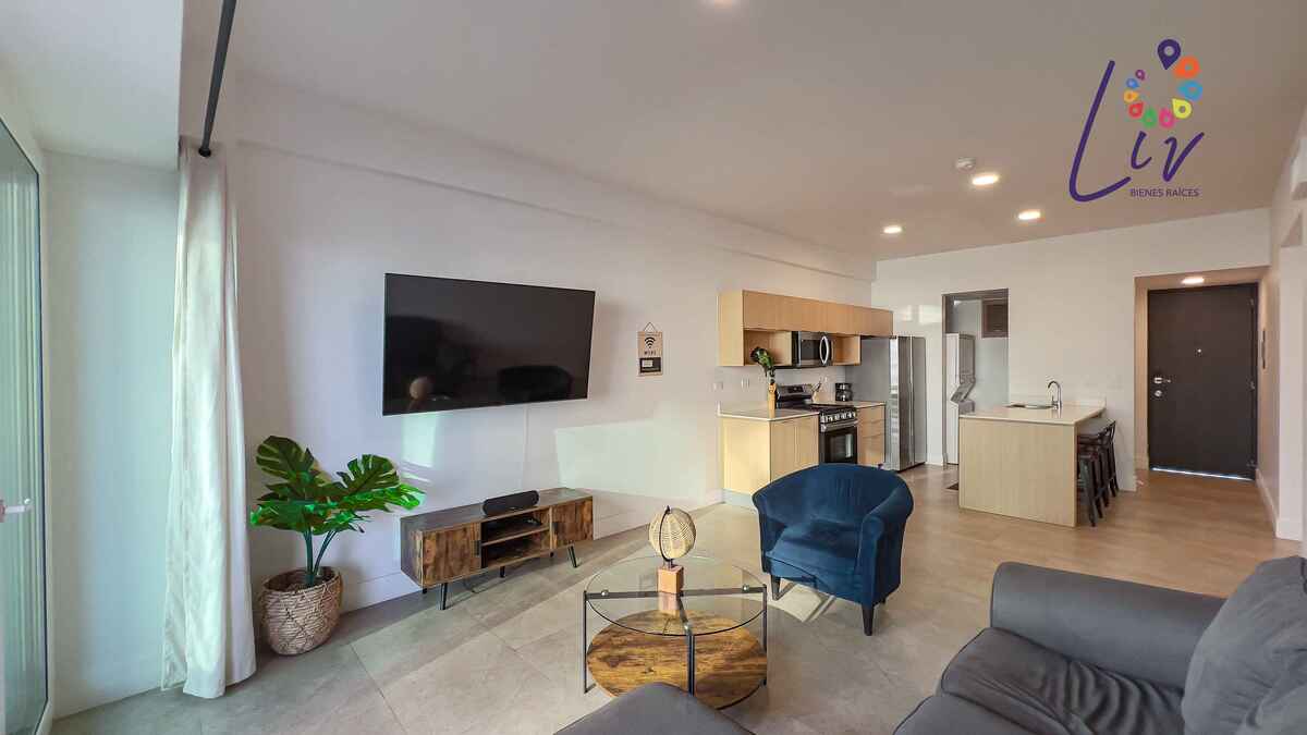 20 of 34: Living room