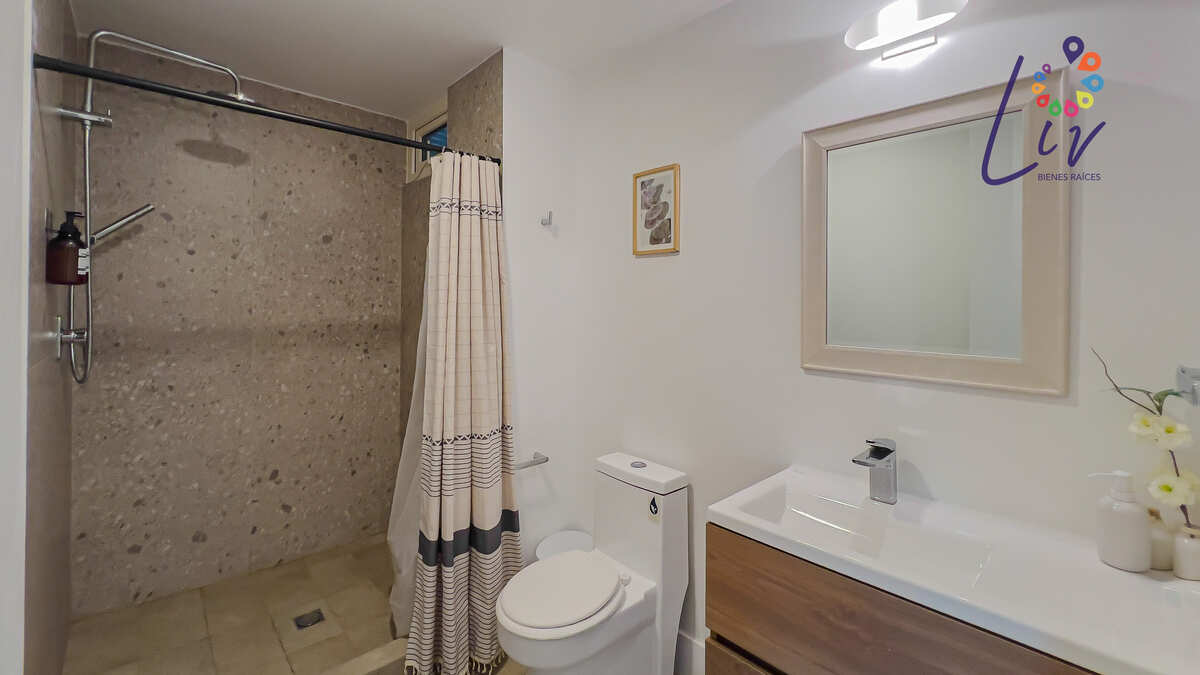 33 of 34: Second bathroom