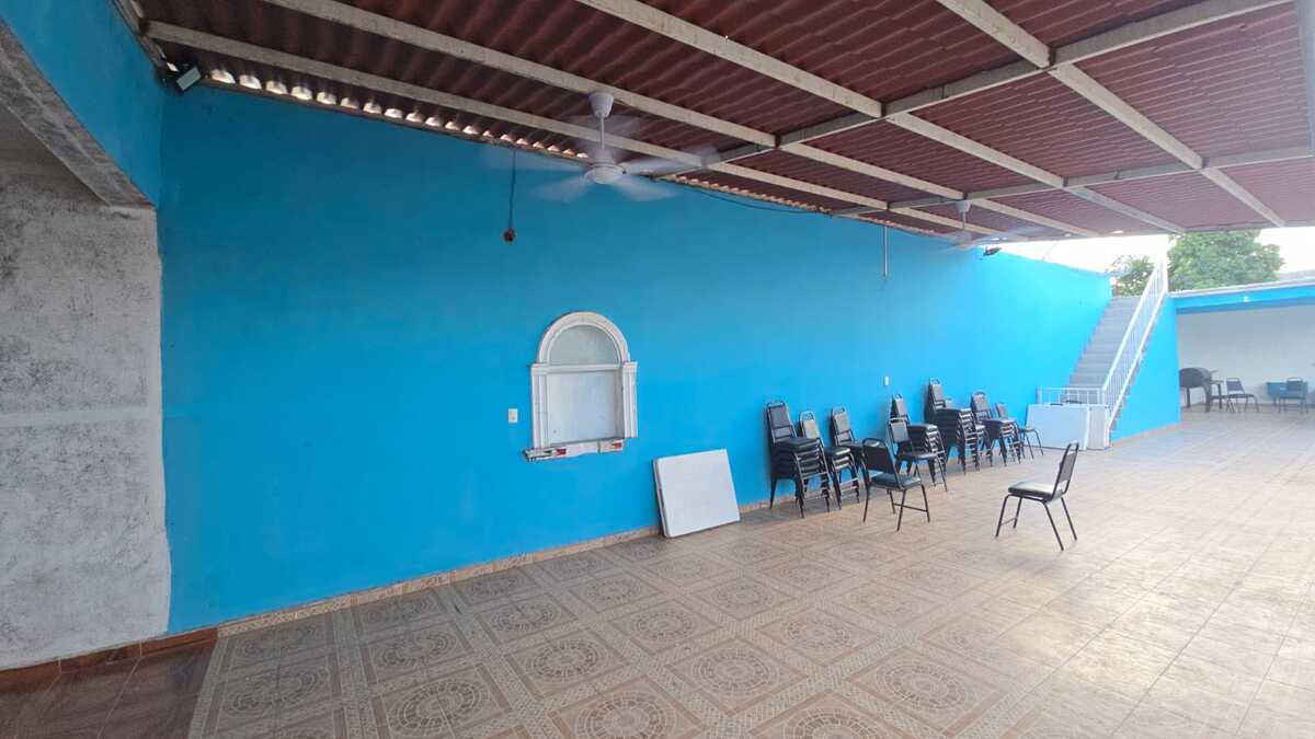 3 de 8