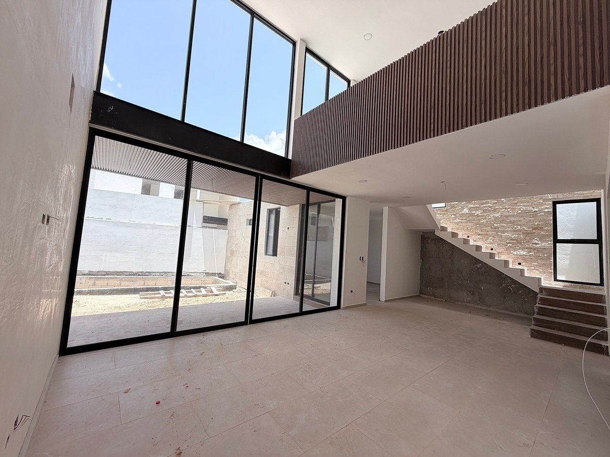 CASA EN VENTA MERIDA, CHOLUL, LUMINA, PRIVADA AIRA, EQUIPADA, AGOSTO 2026., foto 1 de 38