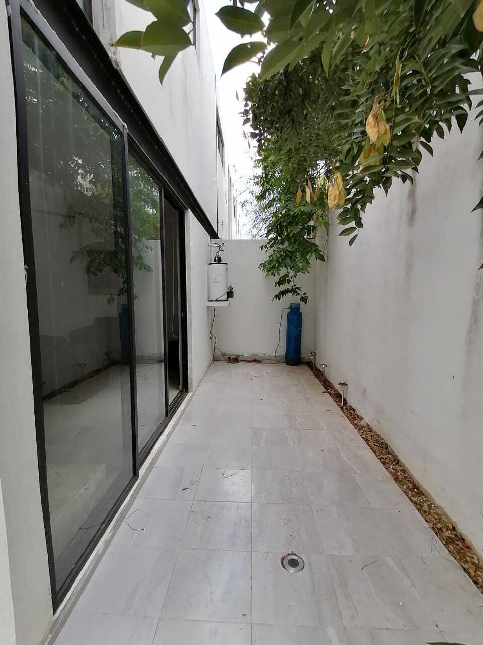 4 de 9