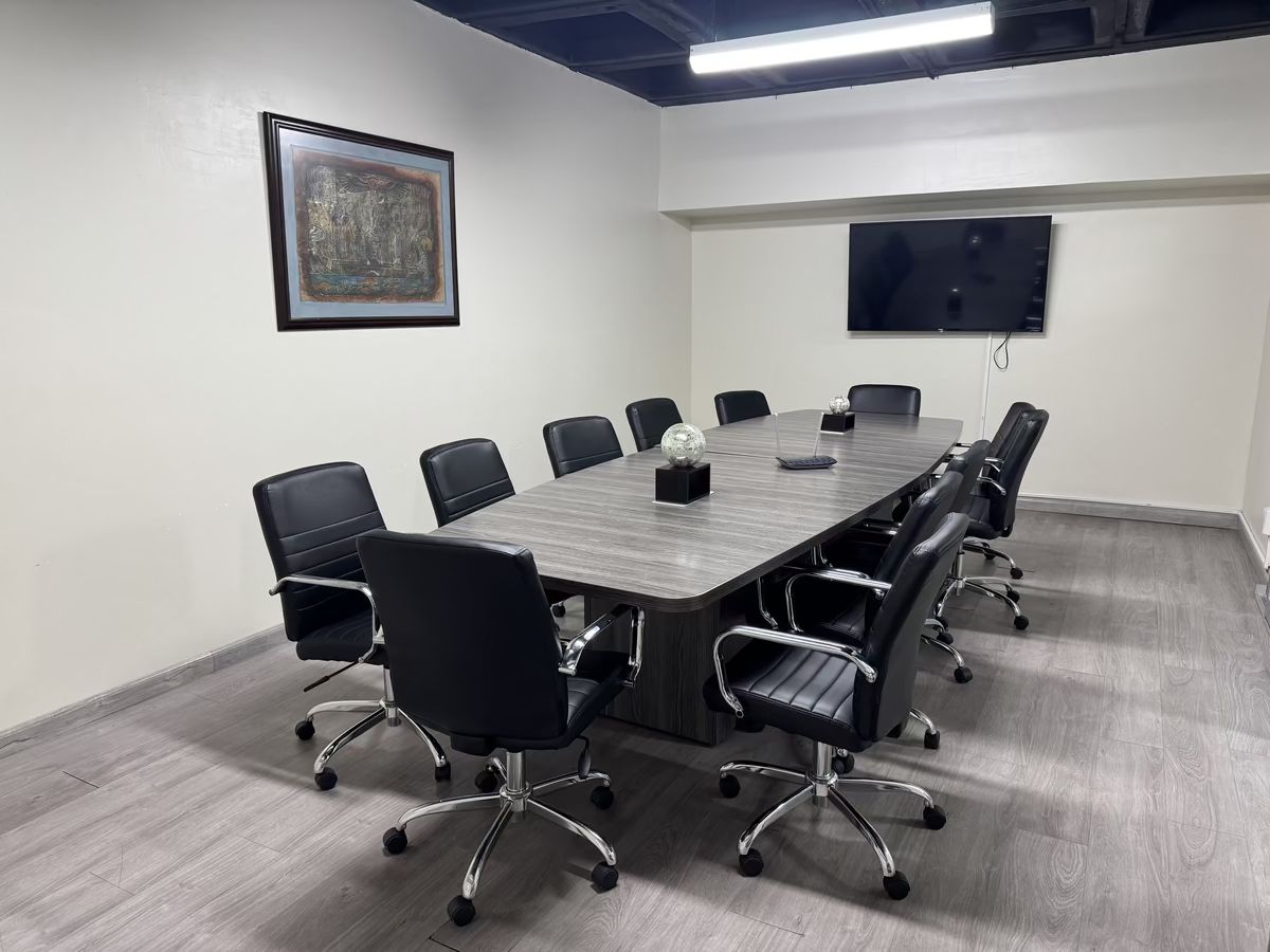 5 de 9: Sala de juntas 12 personas