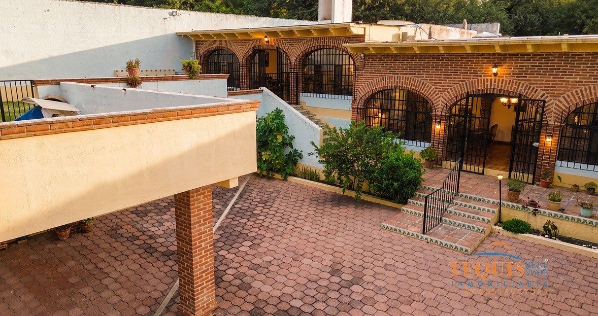 Casa en Venta en Tequisquiapan - Dos Plantas con Alberca | Barraja, foto 1 de 10