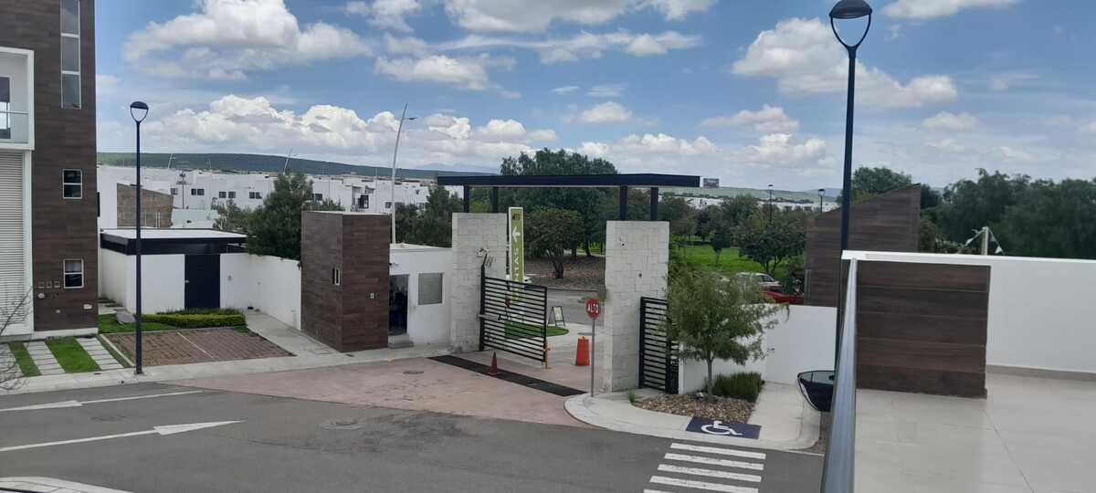3 de 32