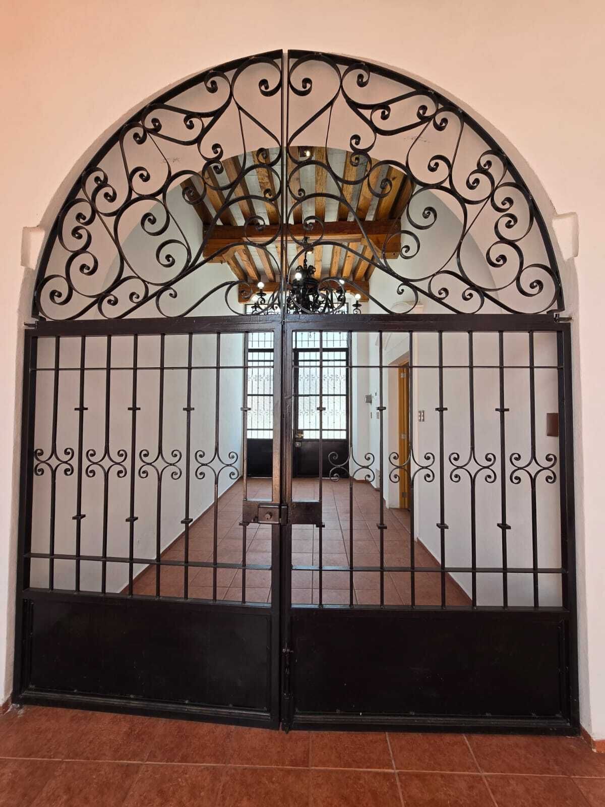 RESIDENCIA DE ESTILO ÚNICO EN EL CENTRO HISTÓRICO DE MORELIA - foto 3