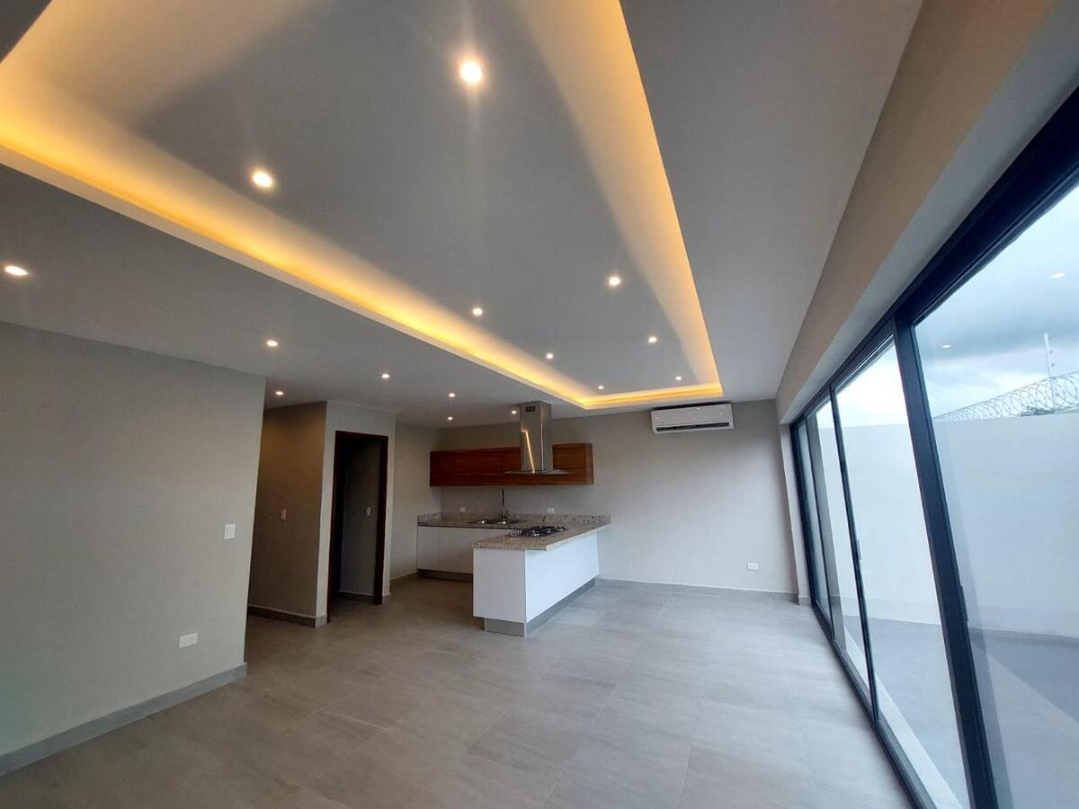 3 de 18: Área sala y comedor