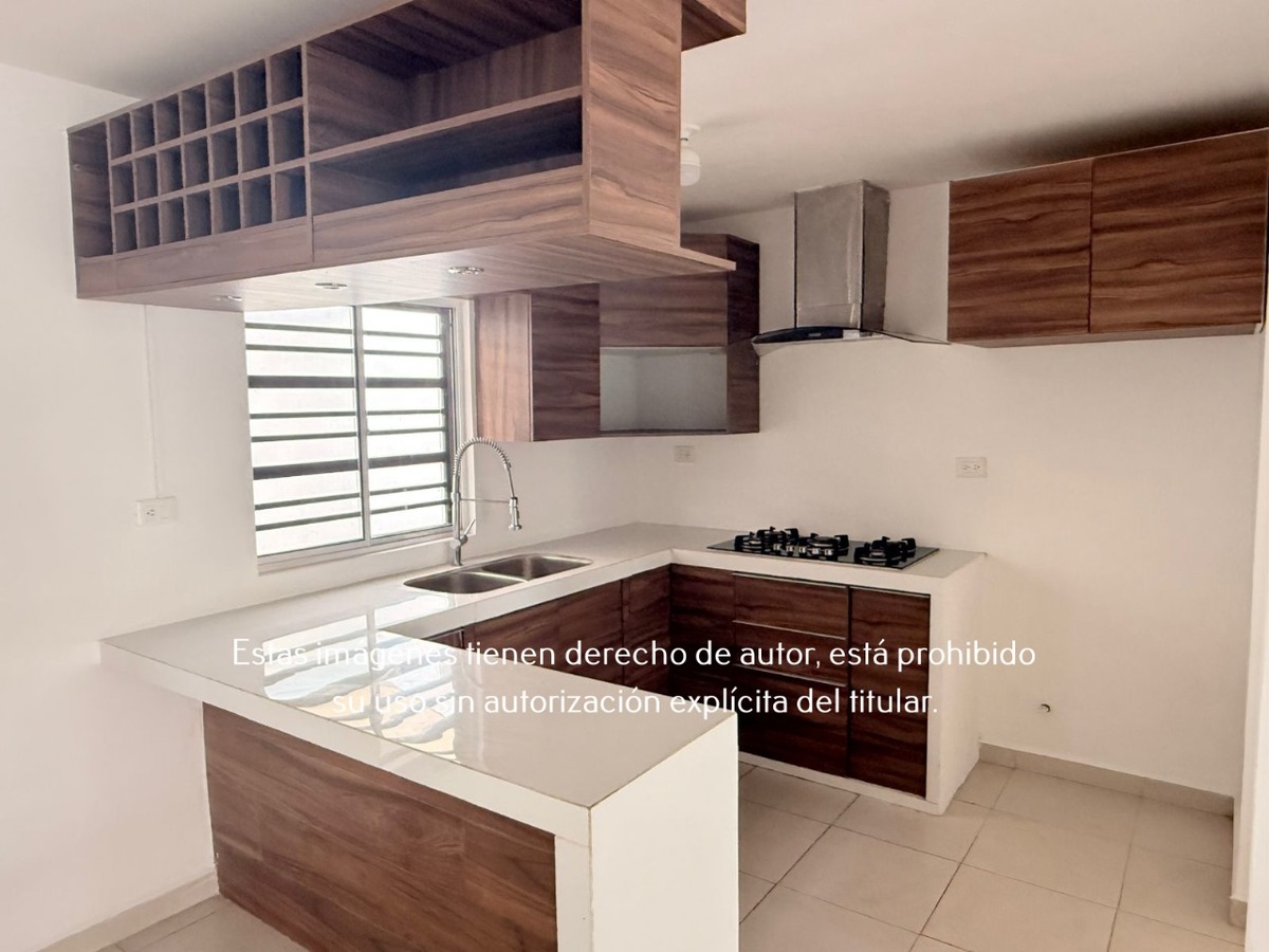2 of 15: Casa en Renta en Arezzo Residencial