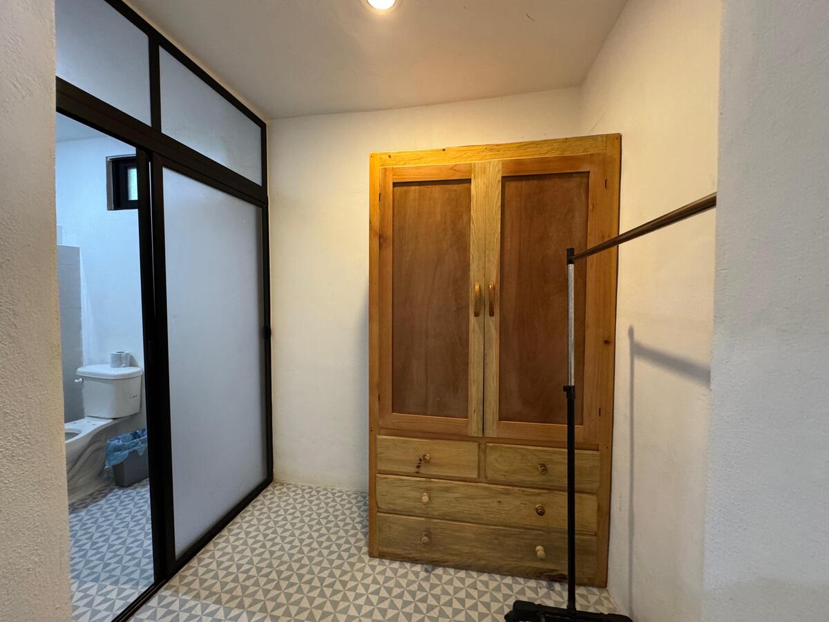 11 de 19: Baño del estudio # 2