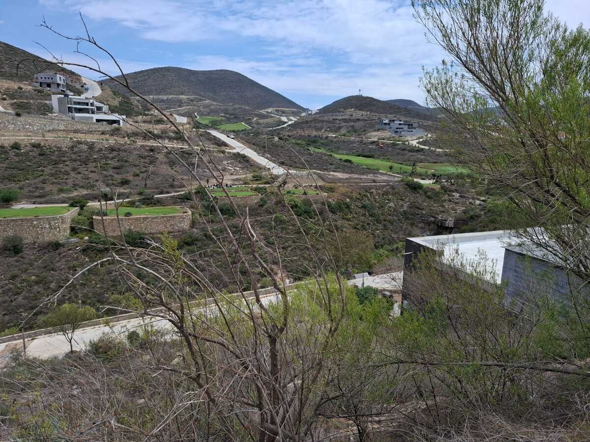 3 de 16