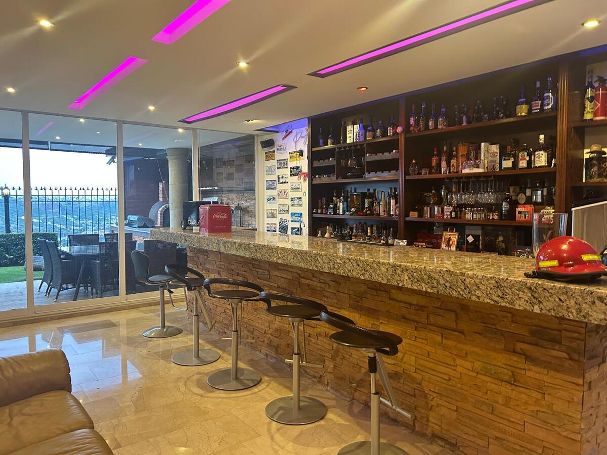 17 of 39: BAR