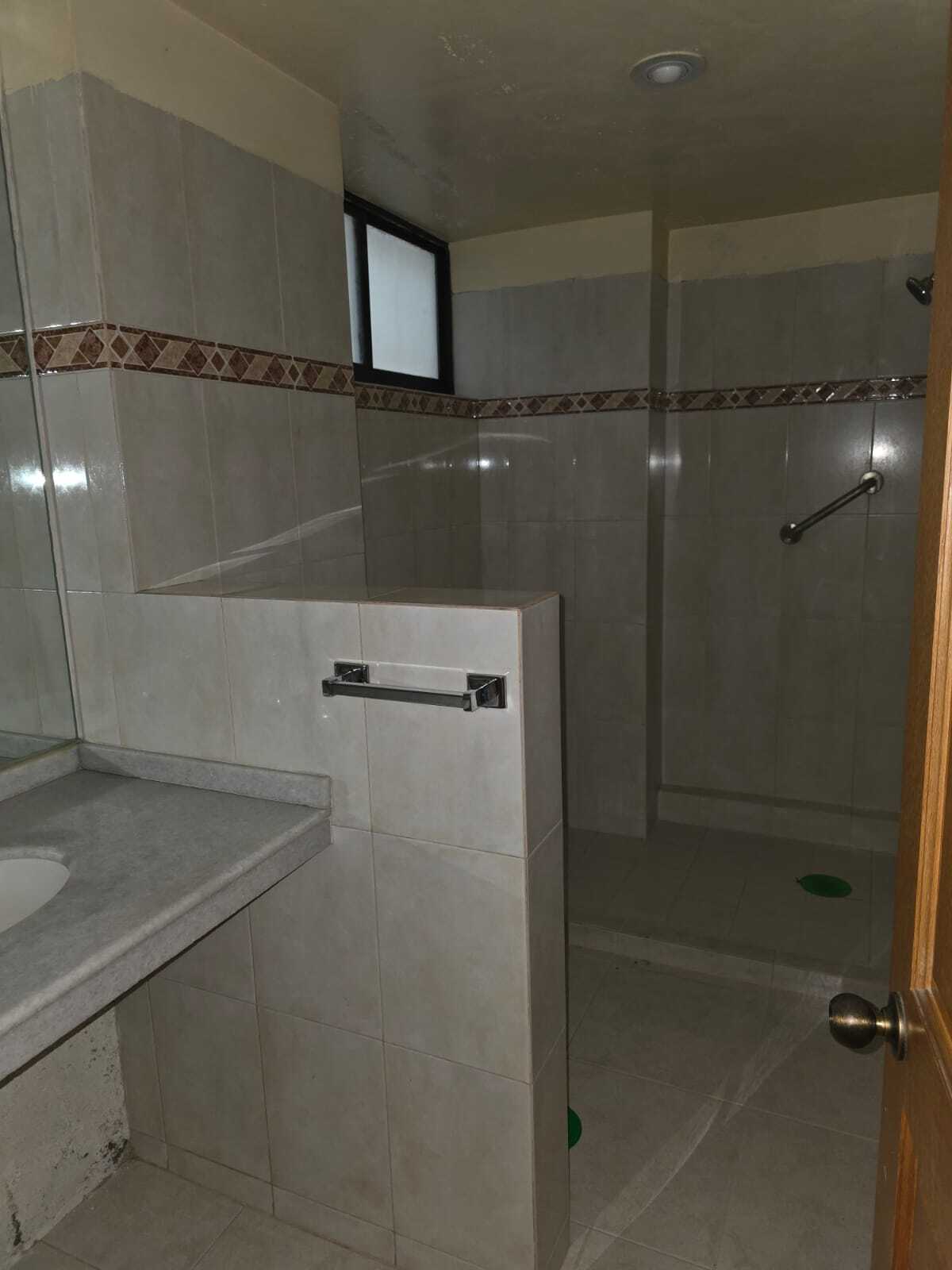 7 de 19: BAÑO RECAMARA PRINCIPAL