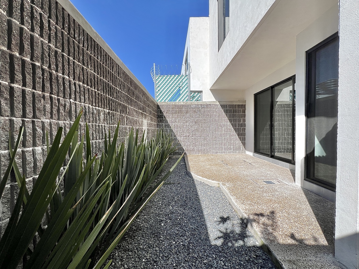 5 de 28: Patio trasero