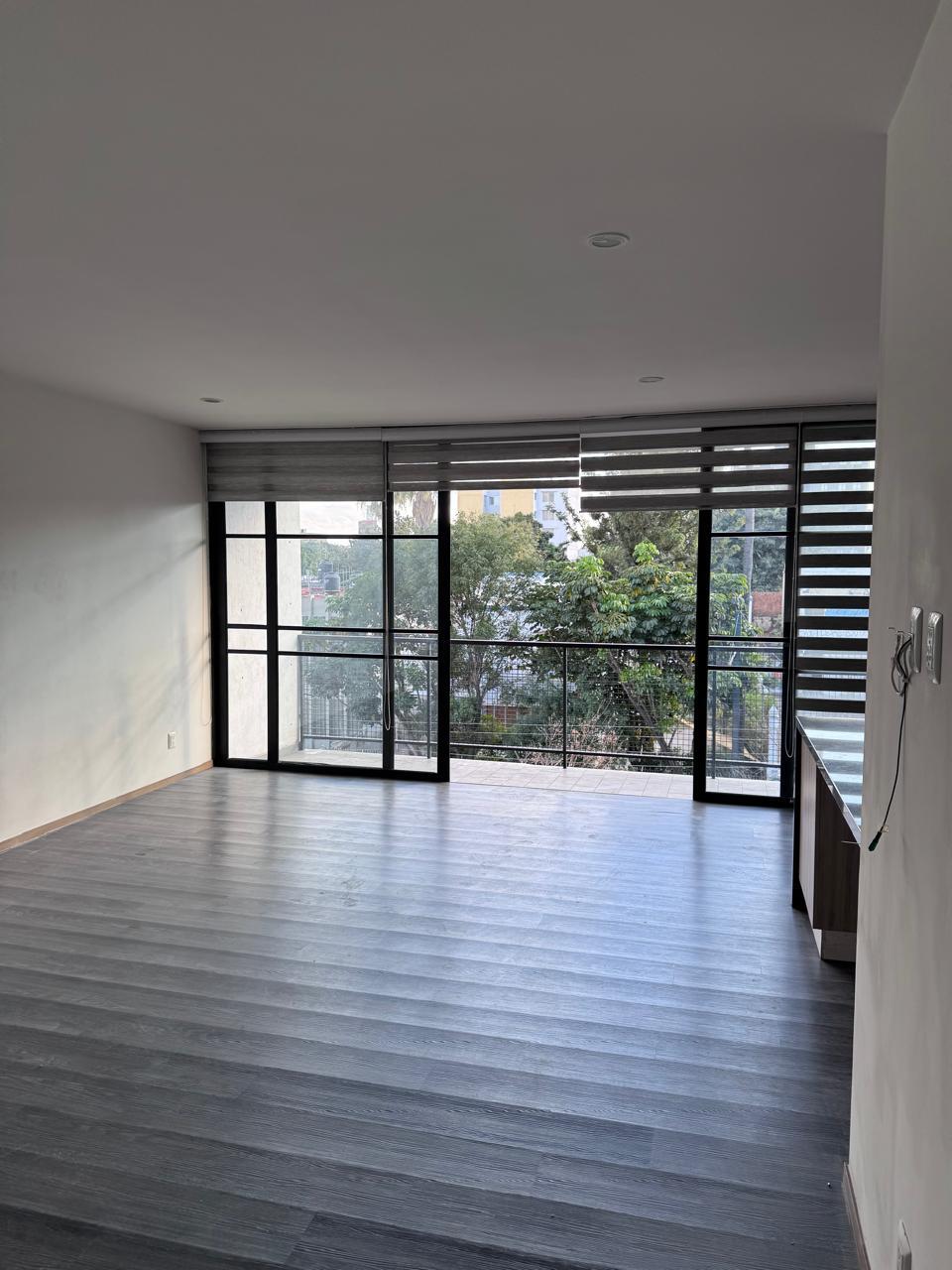 2 de 9: SALA COMEDOR