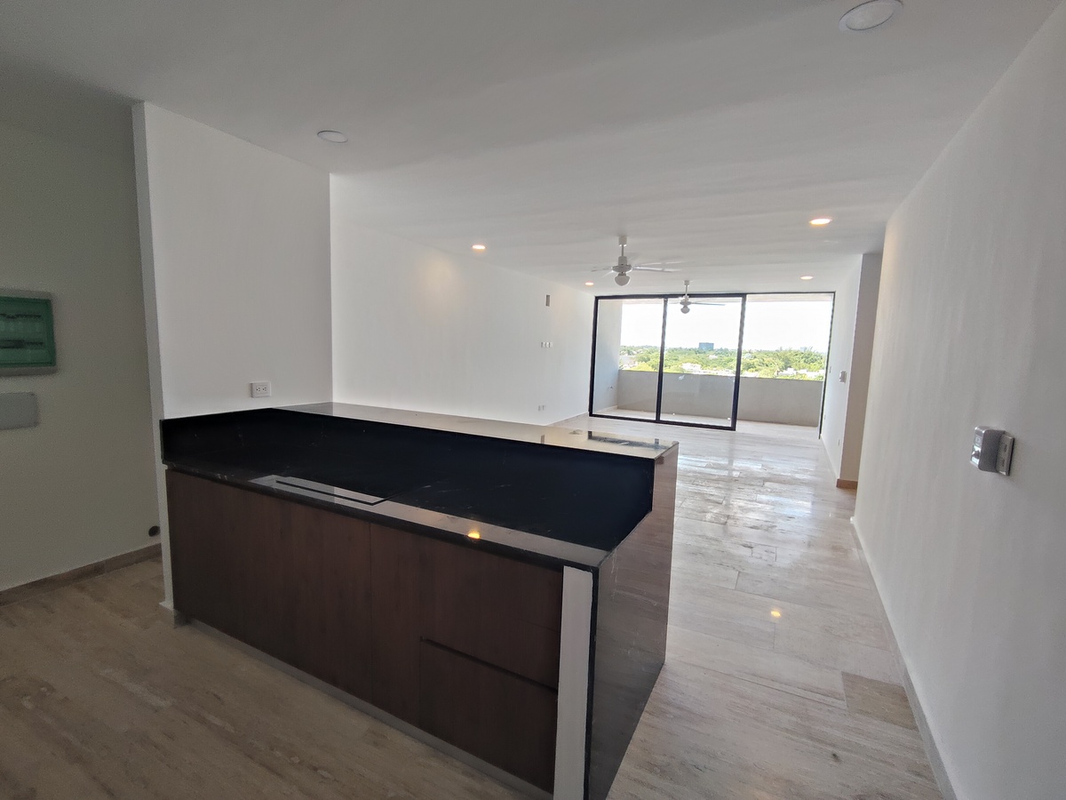 1 de 18: COCINA ABIERTA, SALA Y COMEDOR