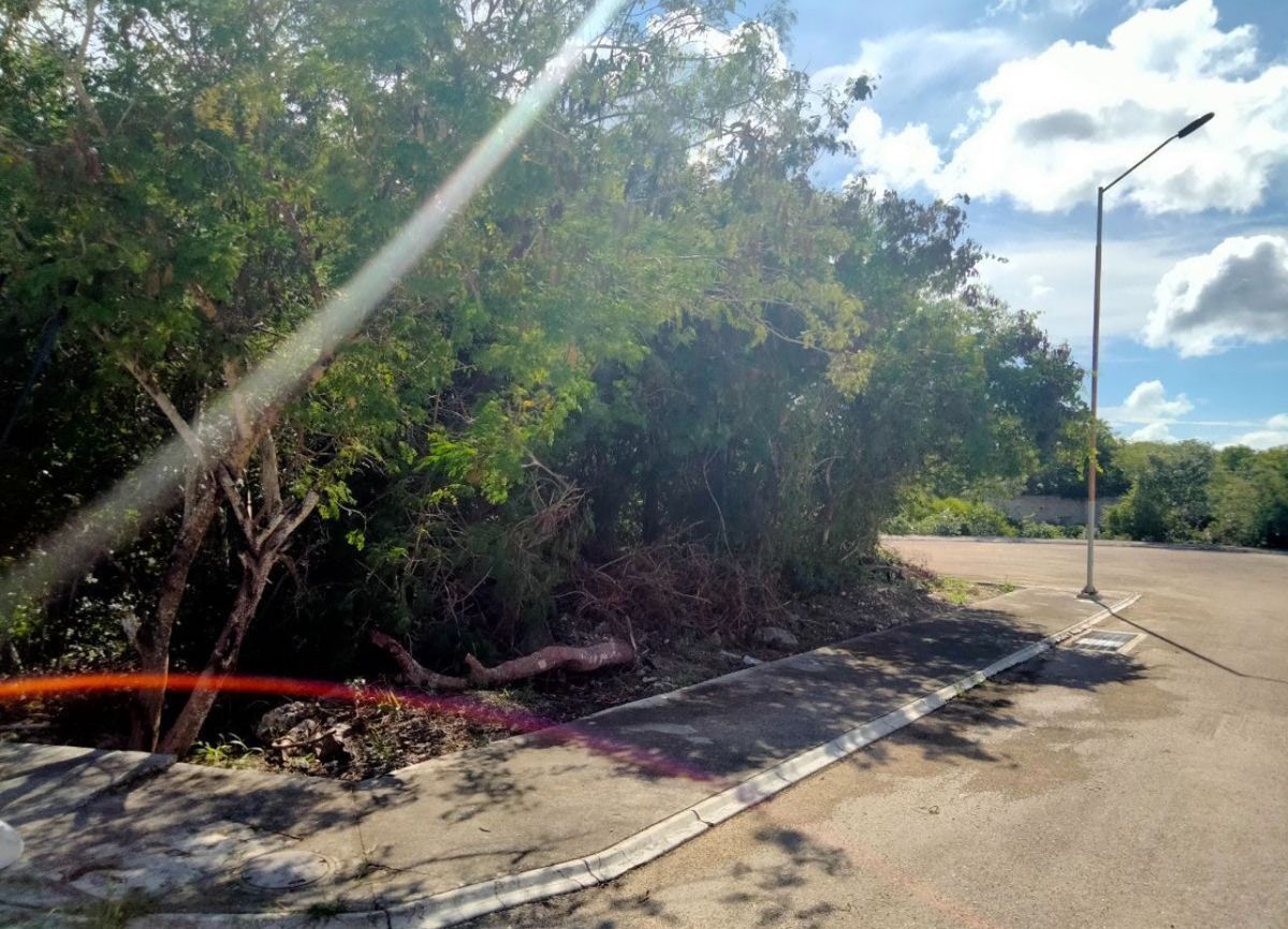 Venta de terreno en esquina en la privada La Rejoyada
