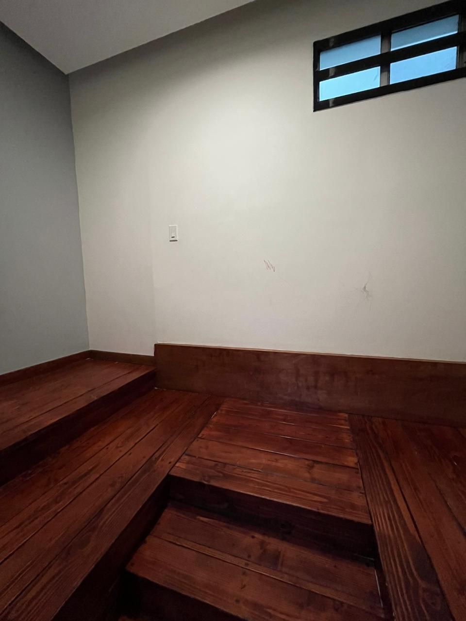 6 of 8: Consultorio #6