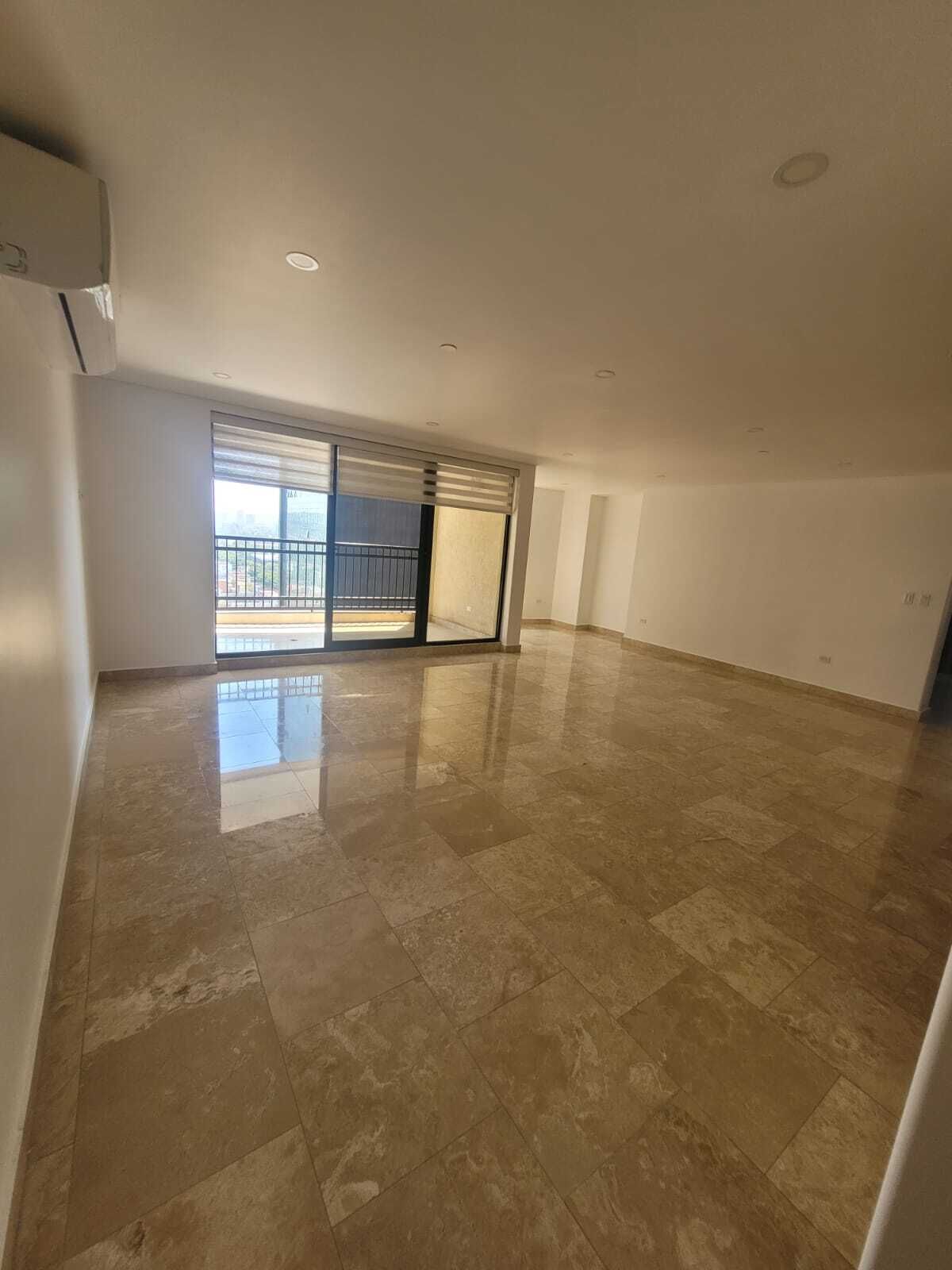 5 de 31: Sala y vista de area oficina o usos multiples