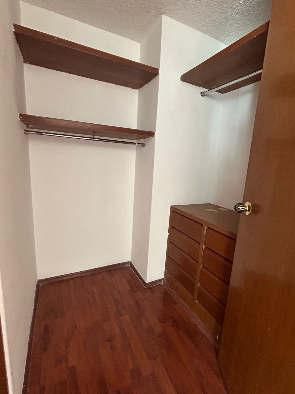 17 de 23: VESTIDOR REC PRINCIPAL