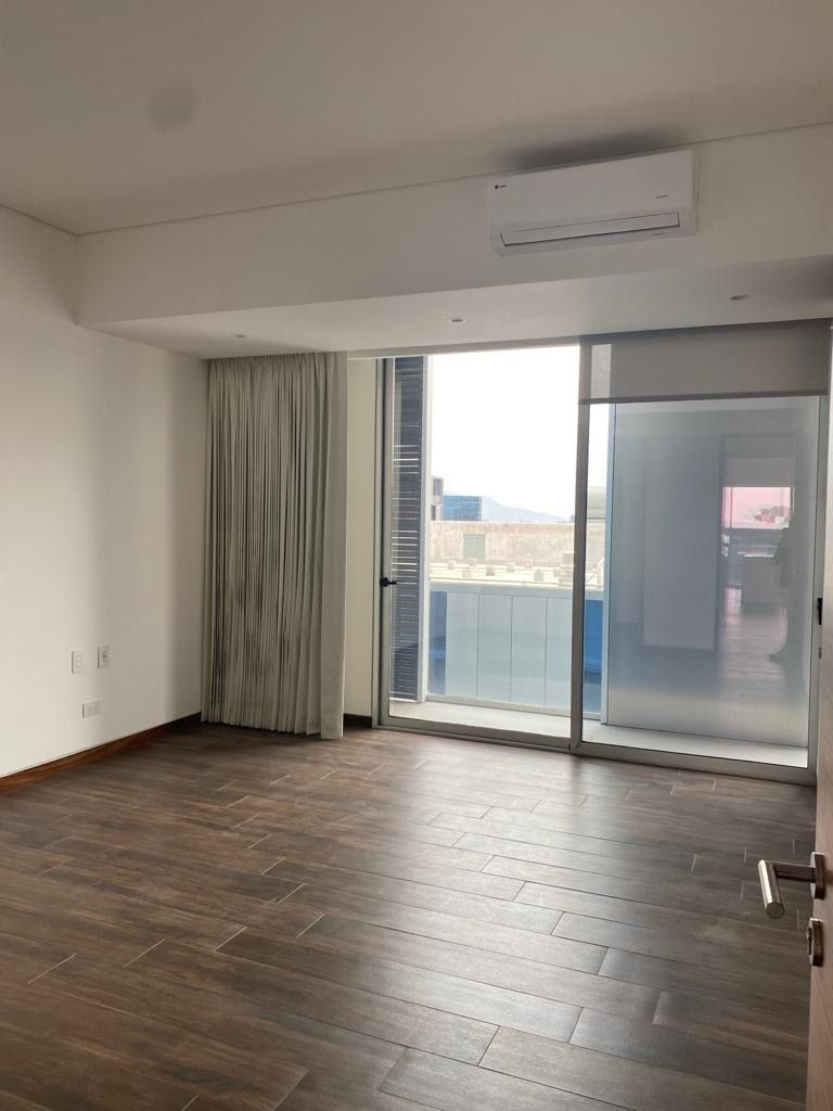 Apartamento en Zona 10, Guatemala, foto 7 de 27