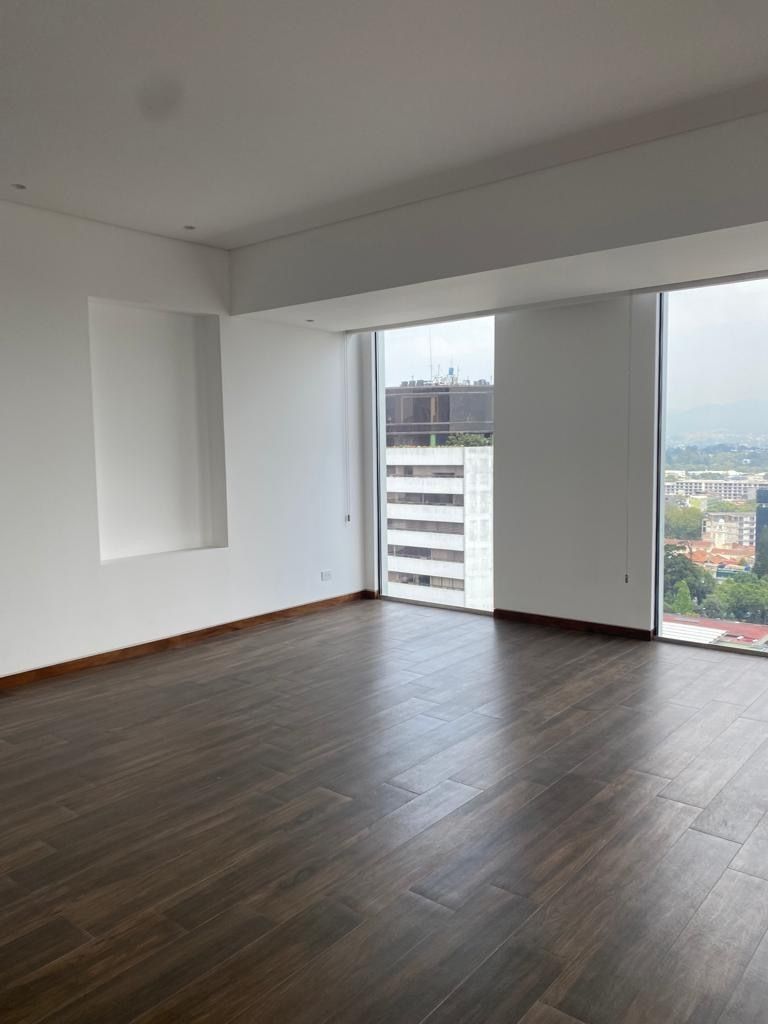 Apartamento en Zona 10, Guatemala, foto 3 de 27
