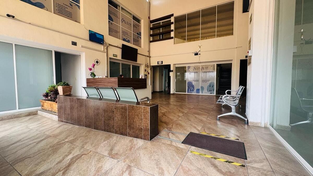 HOSPITAL FOR SALE JURIQUILLA QUERETARO - foto 1