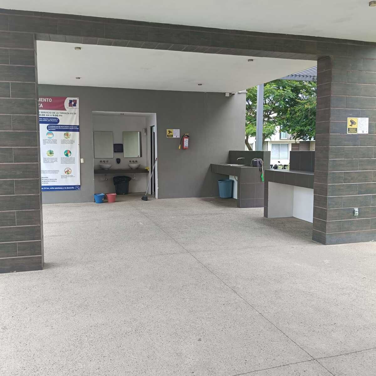 4 de 17