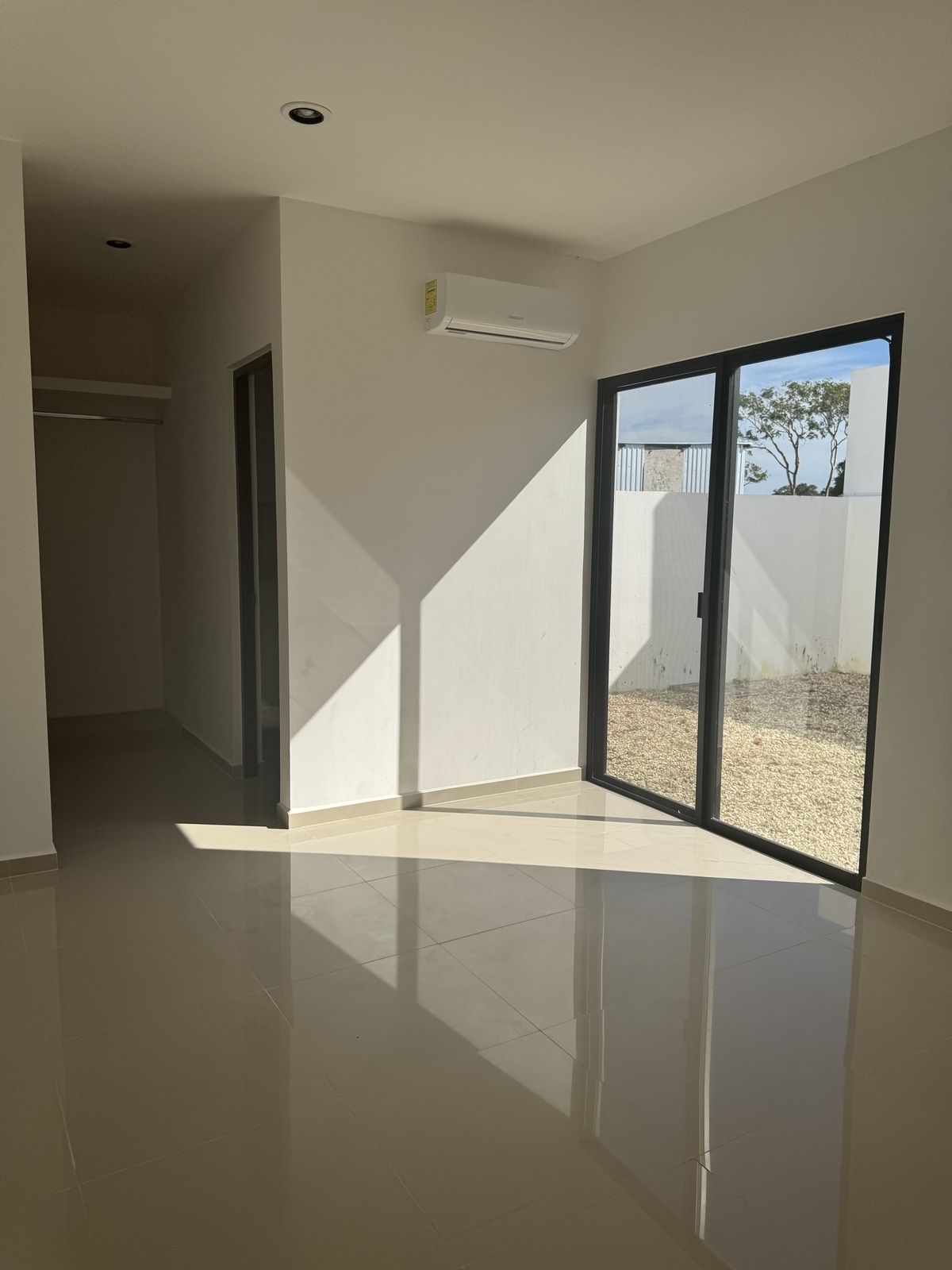 9 de 27: Puerta al Jardín Recámara Planta Baja