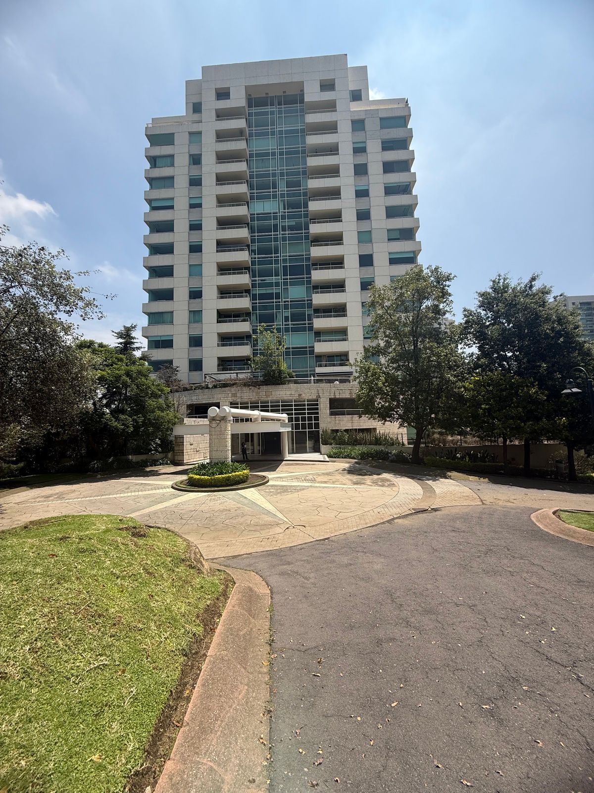 2 de 20: Entrada Torre A