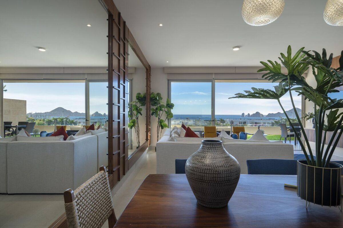 5 de 49: Dining Ocean View