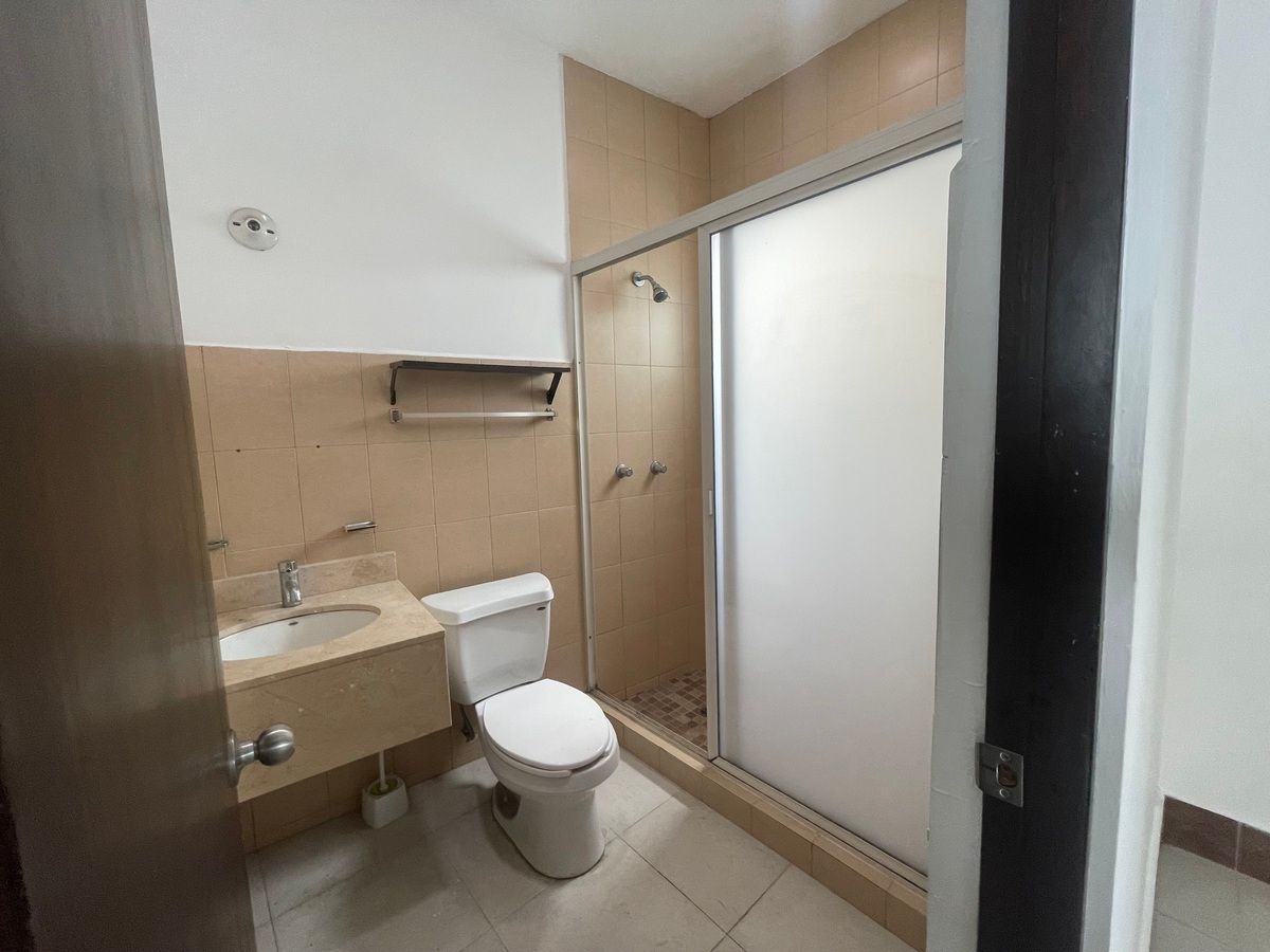 29 de 29: Baño recamar 3