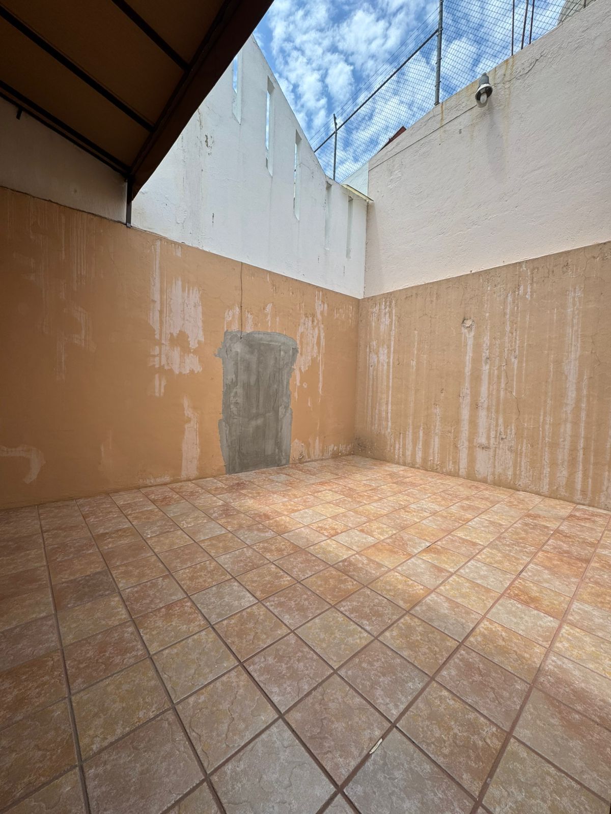 12 of 28: TERRAZA INTERIOR