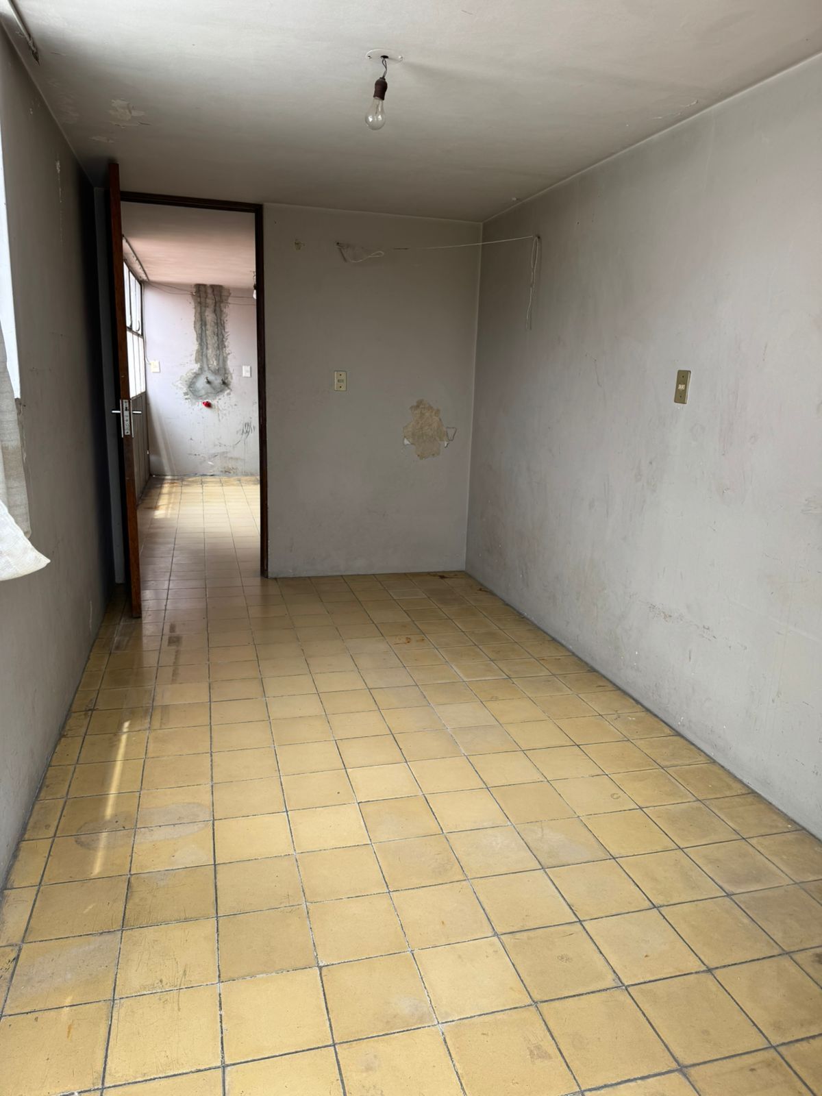 20 of 22: CUARTO DE SERVICIO CON BAÑO
