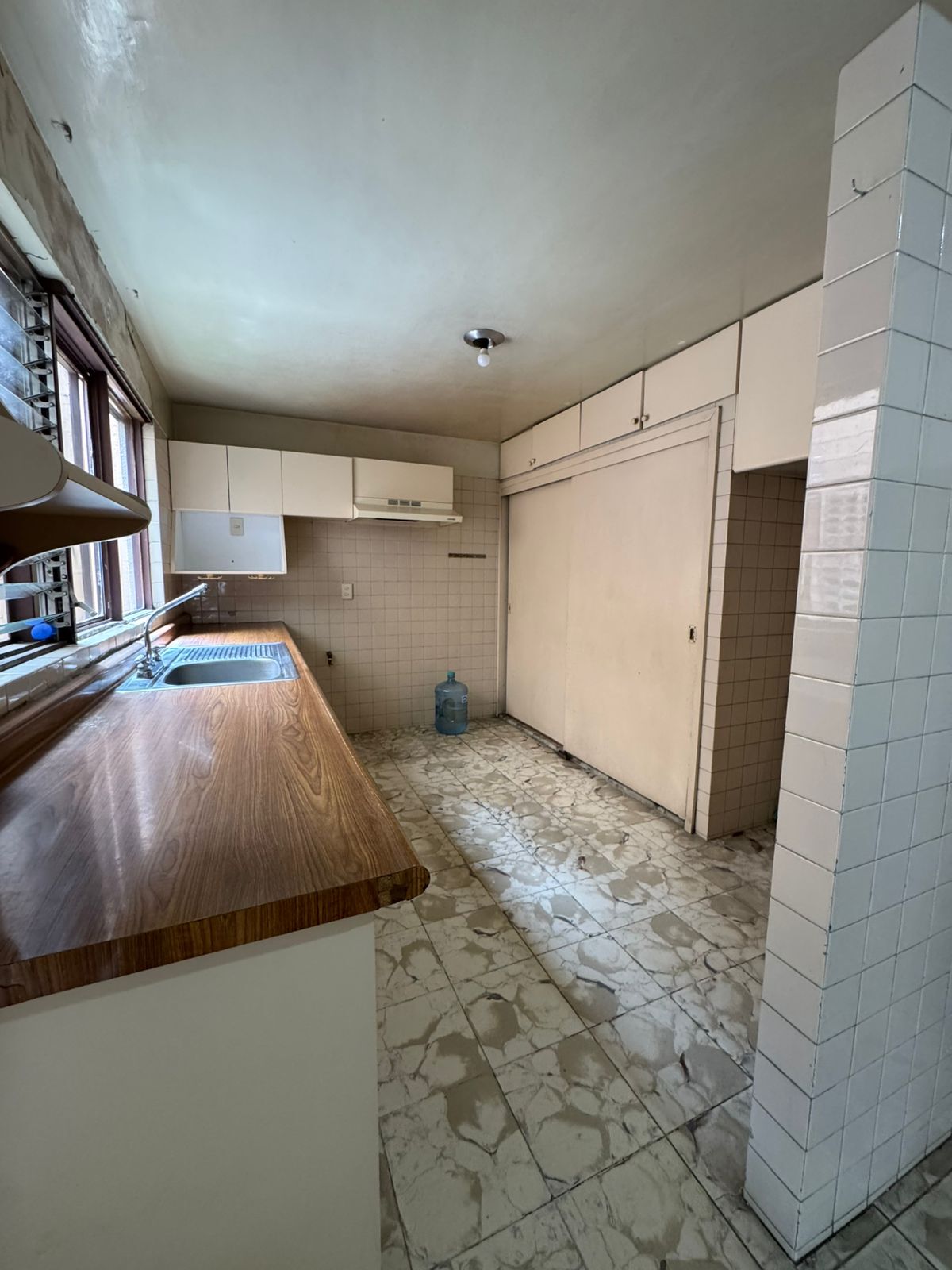 10 of 28: COCINA