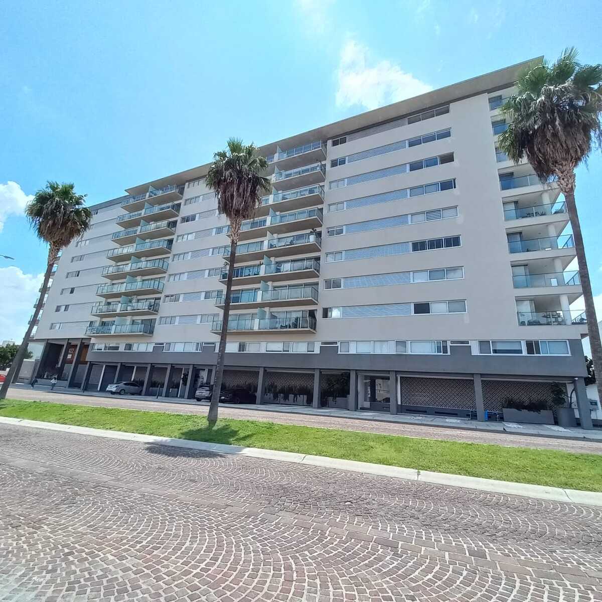 4 de 37