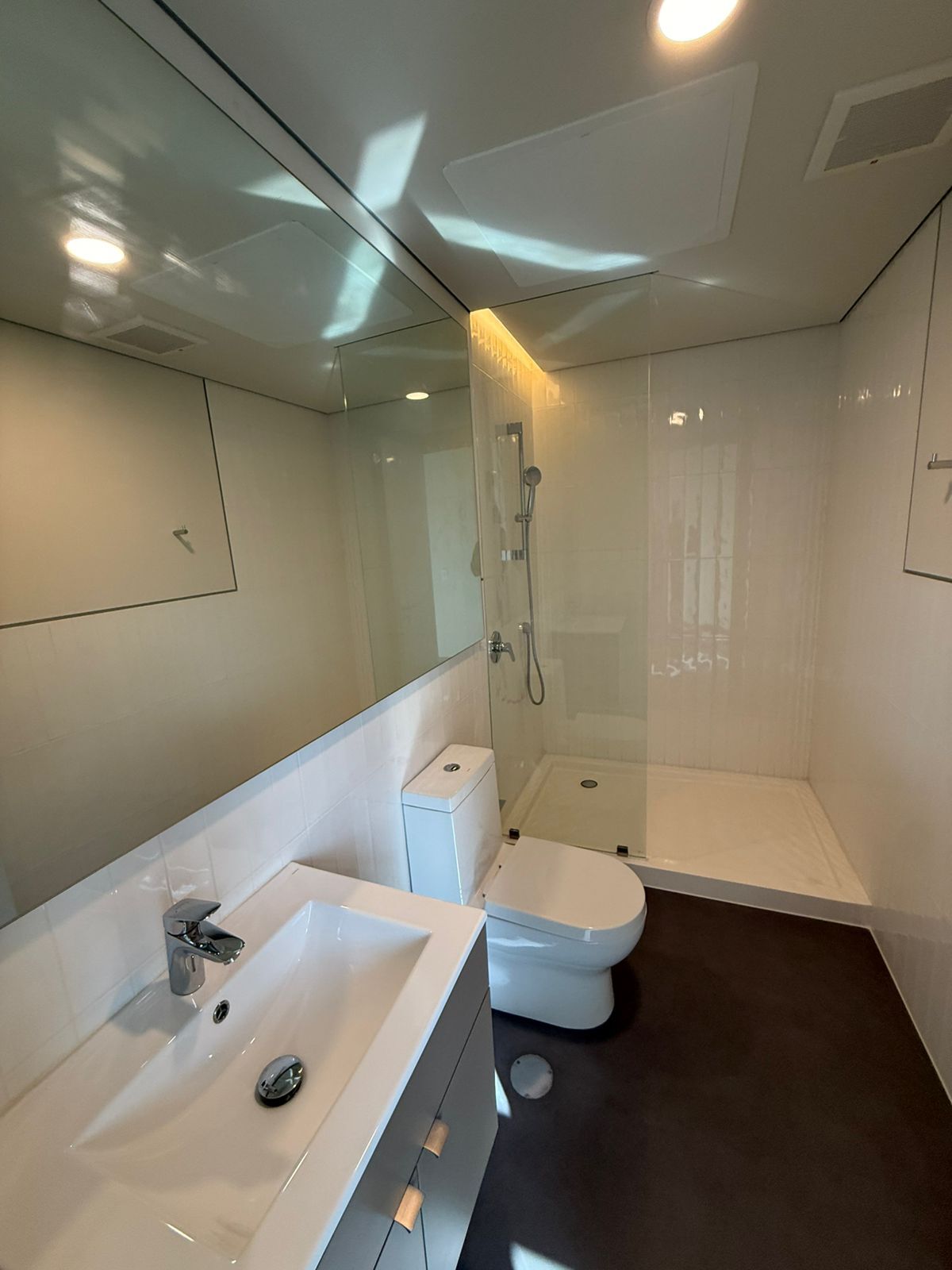 3 de 13: Baño secundario