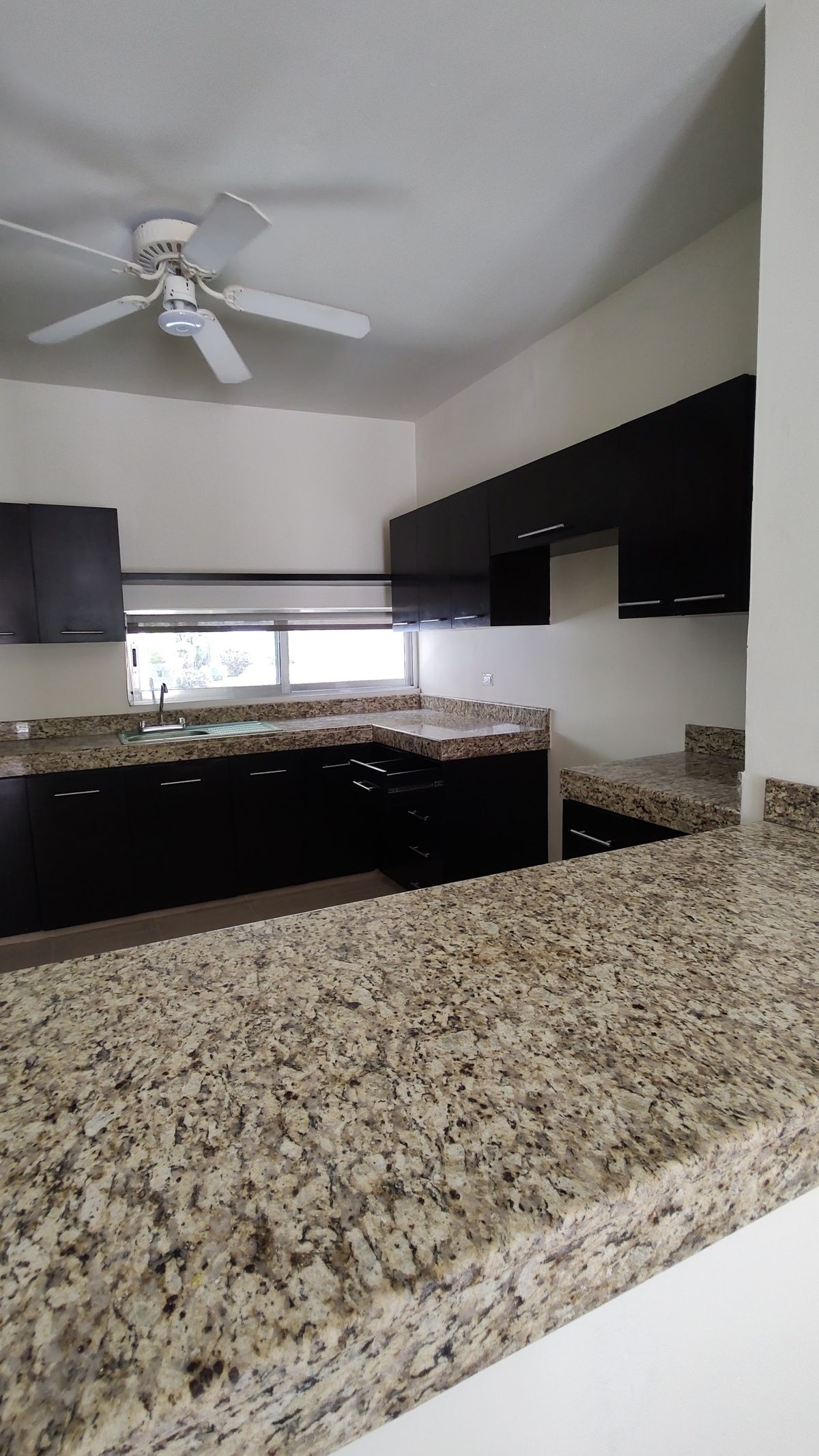Casa en venta en privada en Mérida recámara en planta baja. Acepta Infonavit. - foto 3