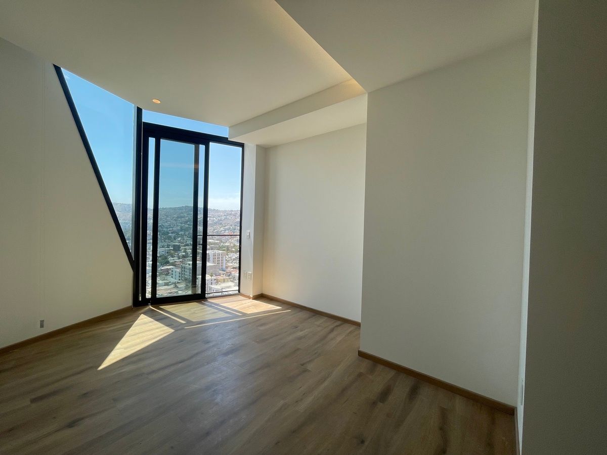 Apartamento Adamant Grand. Perto de Cacho, Zona Rio, Garita, Zona Central, foto 1 de 27