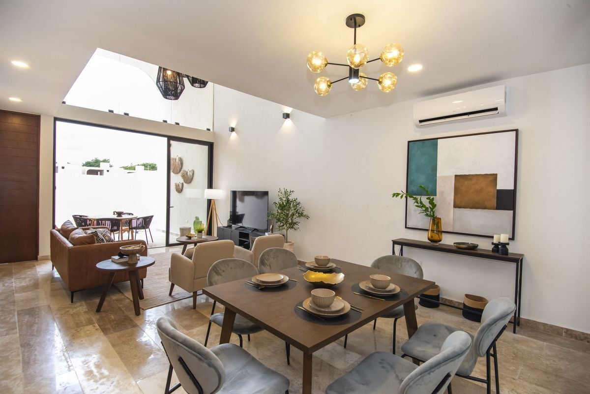 5 of 16: Casa muestra