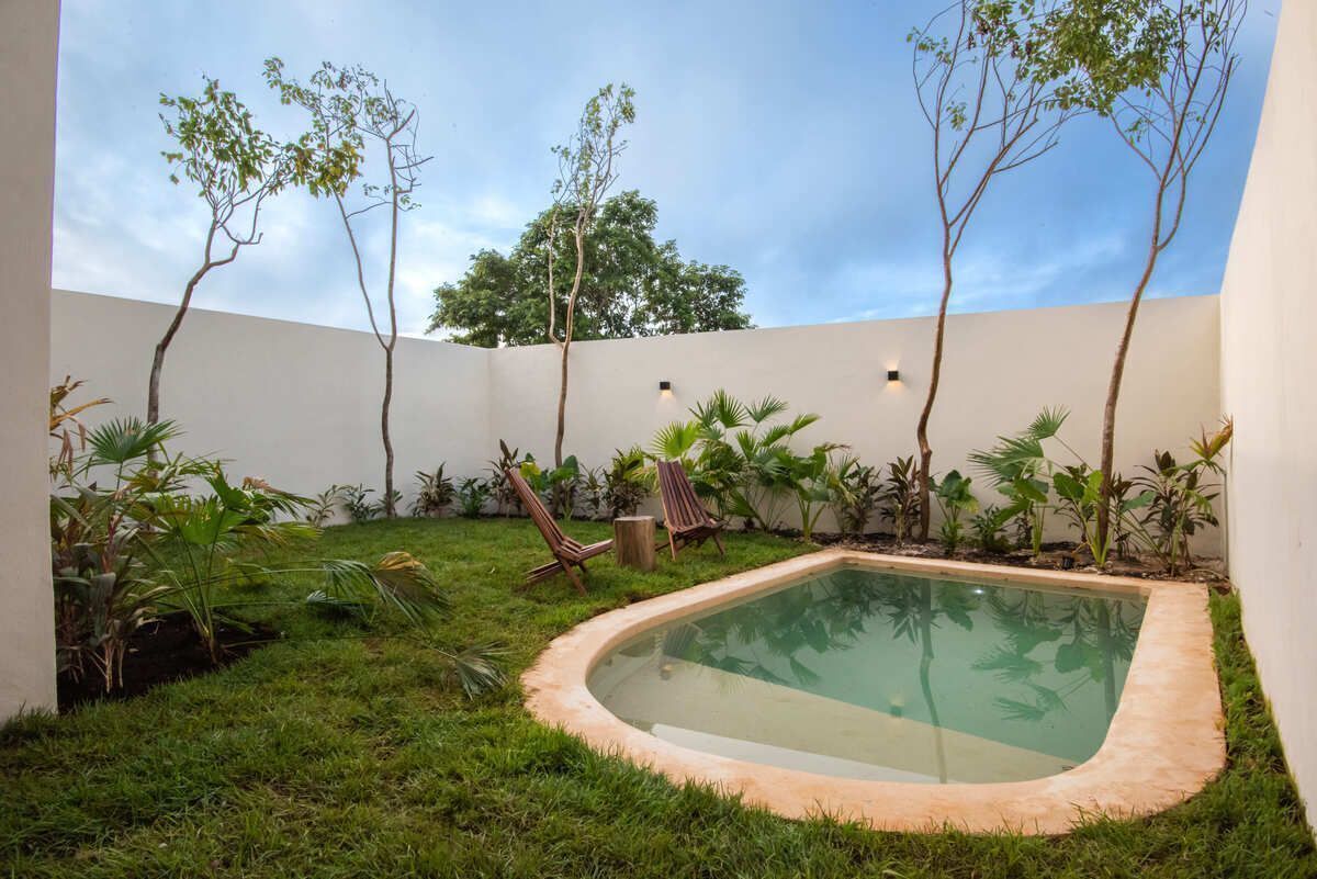 4 of 16: Casa muestra