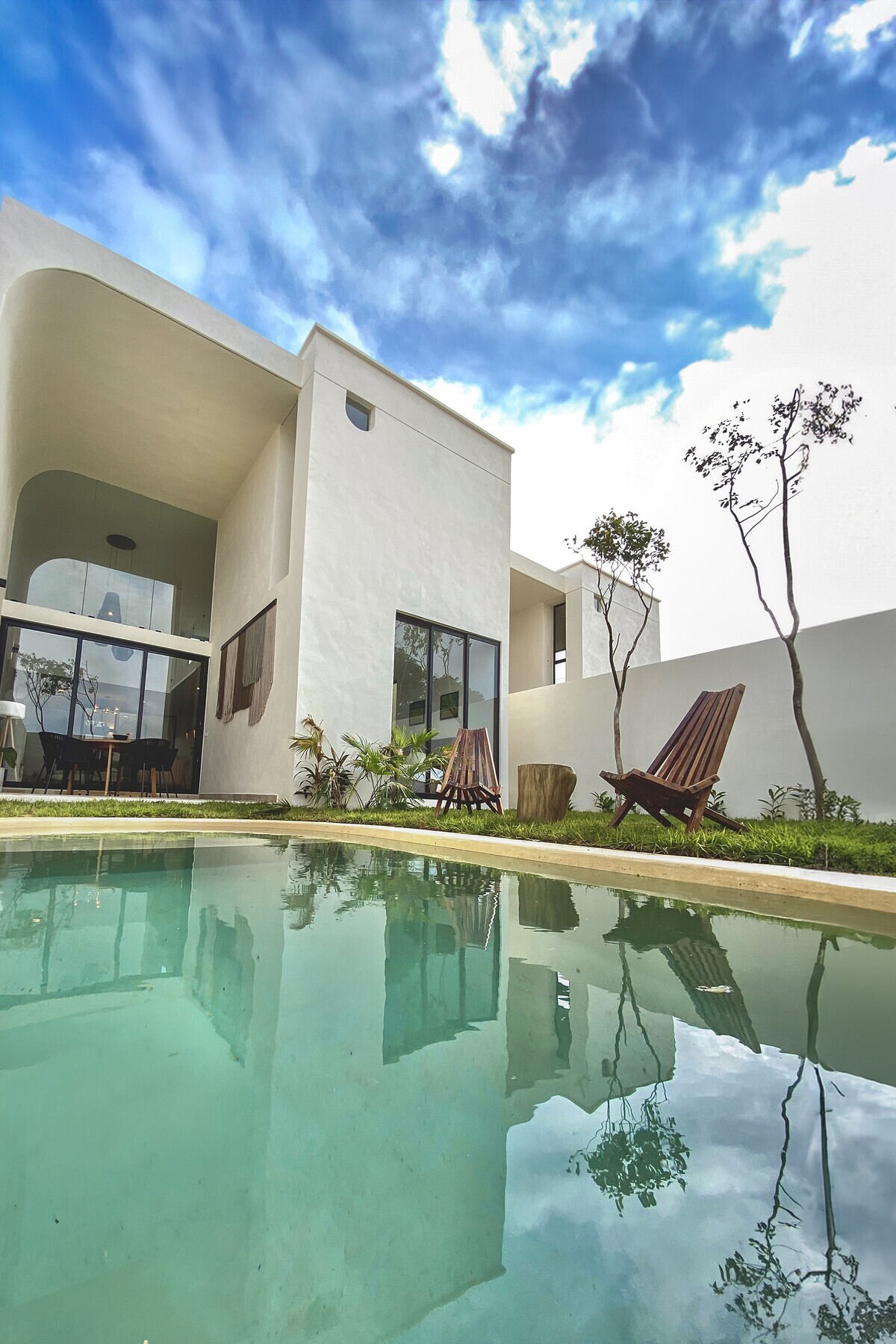 1 of 16: Casa muestra