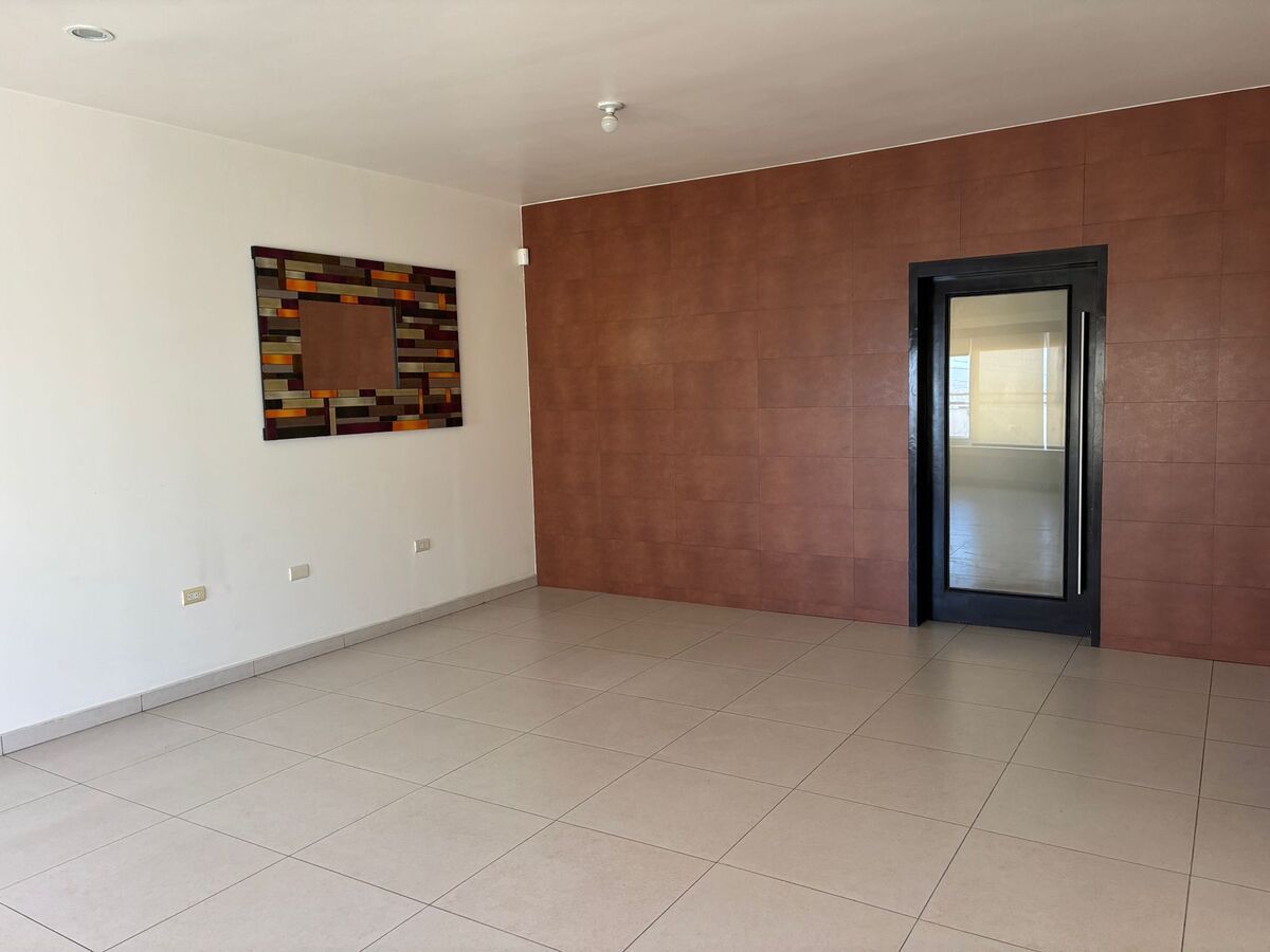 CASA EN VENTA EN VILLA COLONIAL, TIJUANA - foto 2
