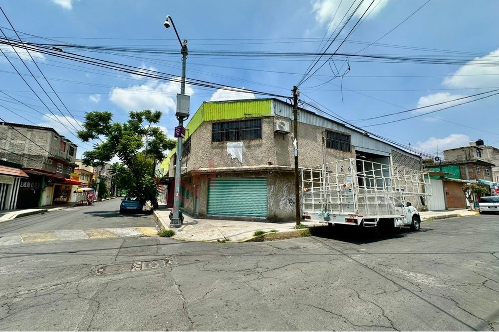 2 de 21: Oficinas en 1er piso