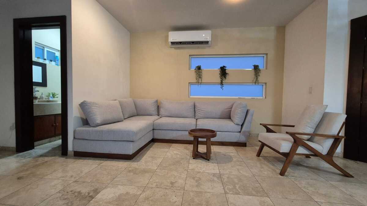 5 de 20: Sala y medio baño