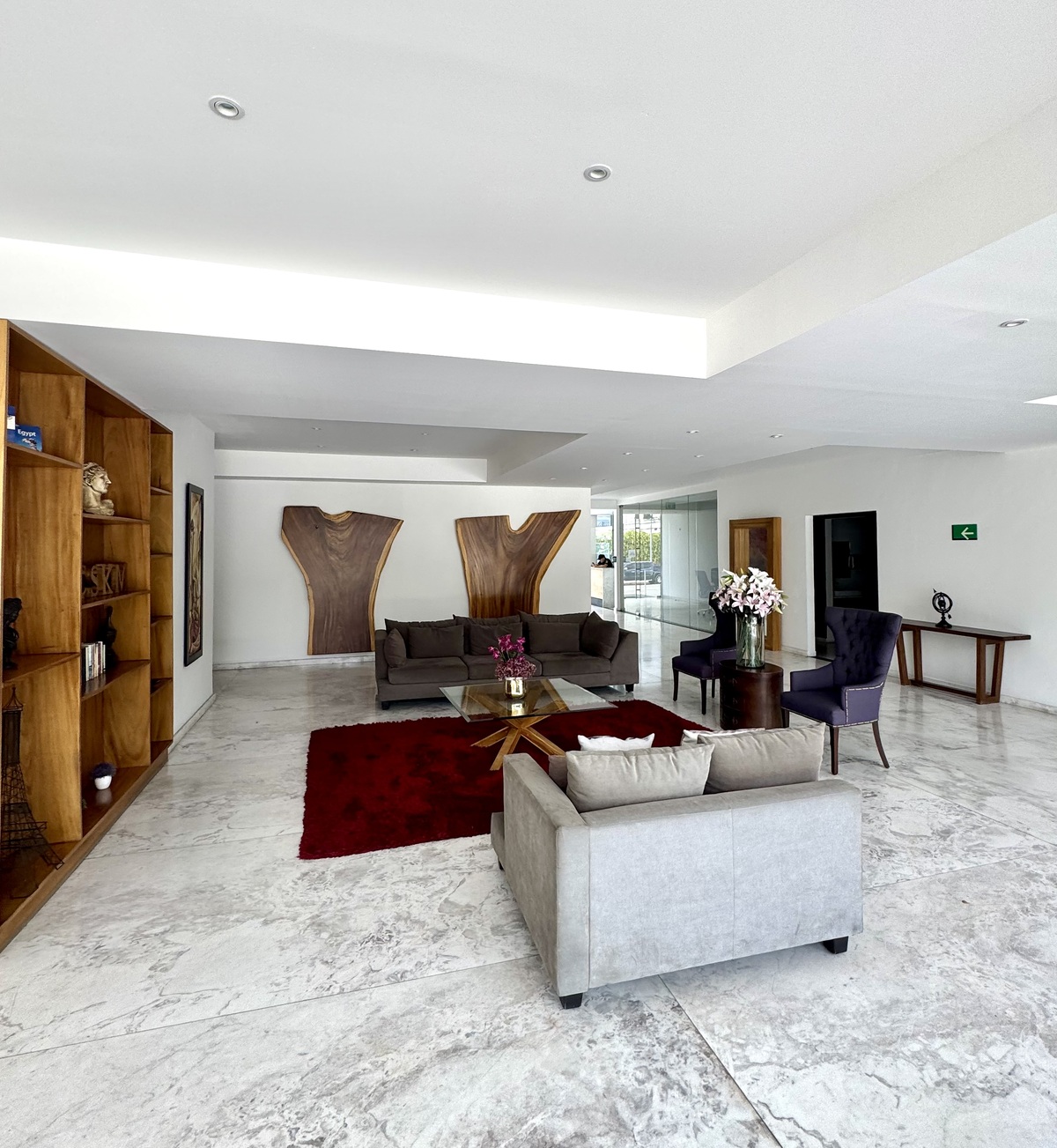 3 de 32: Lobby
