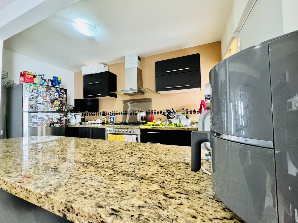 8 of 22: Cocina