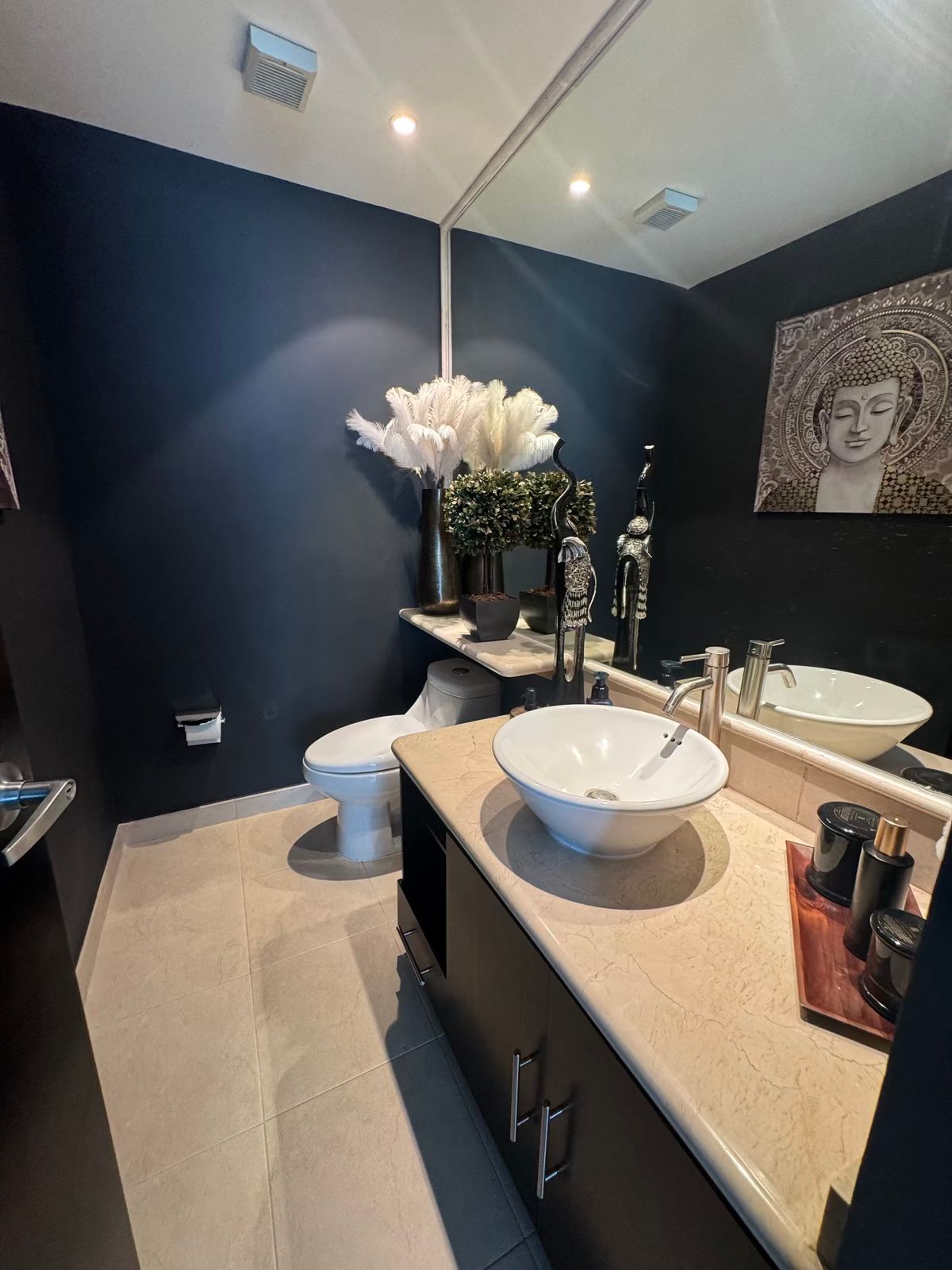 2 de 15: Media baño