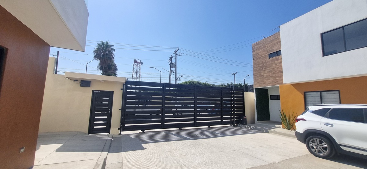 3 de 28
